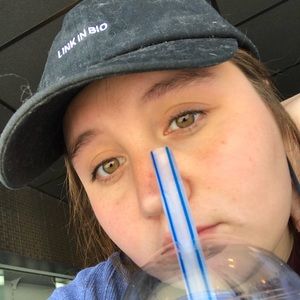 Meet your Posher, Iris